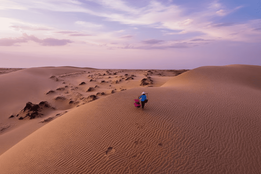 Từng lớp v&acirc;n c&aacute;t đẹp mắt tạo th&agrave;nh một bức tranh nghệ thuật sống động